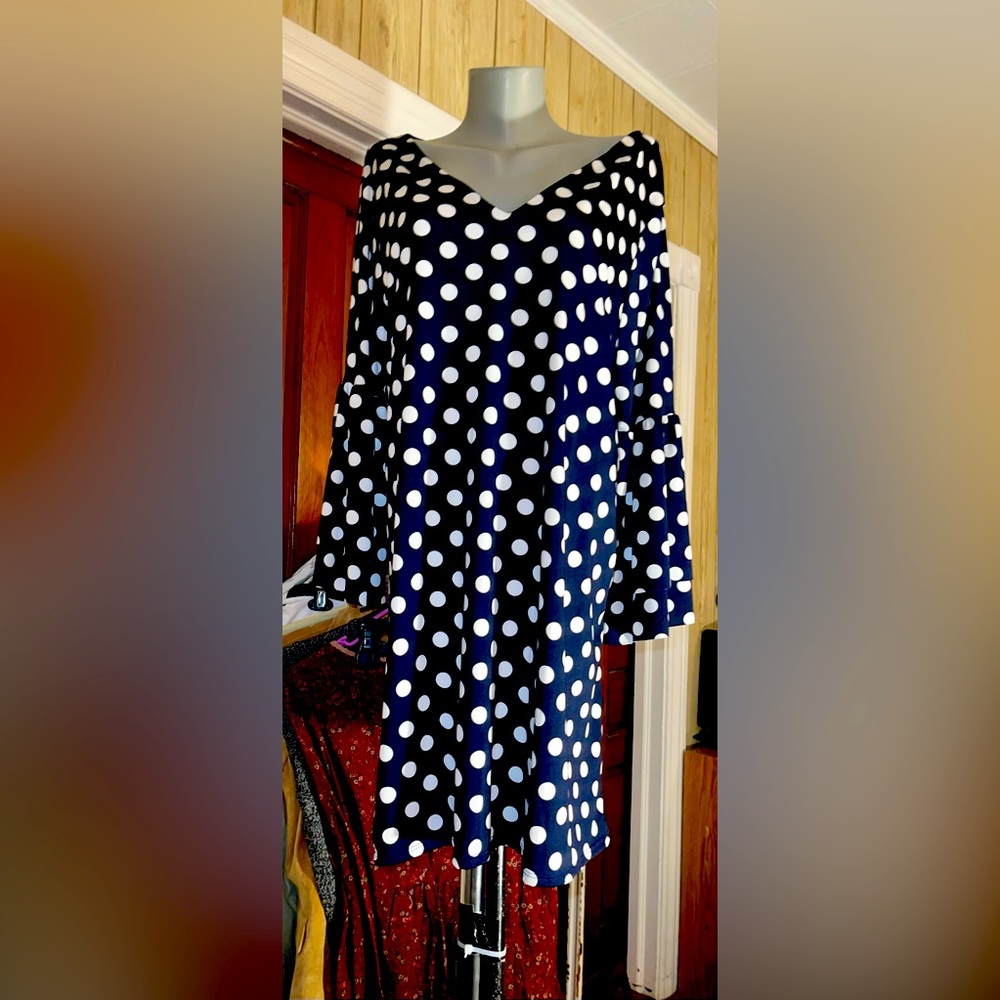 Bella Flore Blue and White Bell Sleeve Polka Dot Dress.  Size 1X